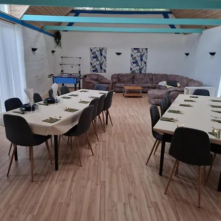 Trandafir Konukevi 3*